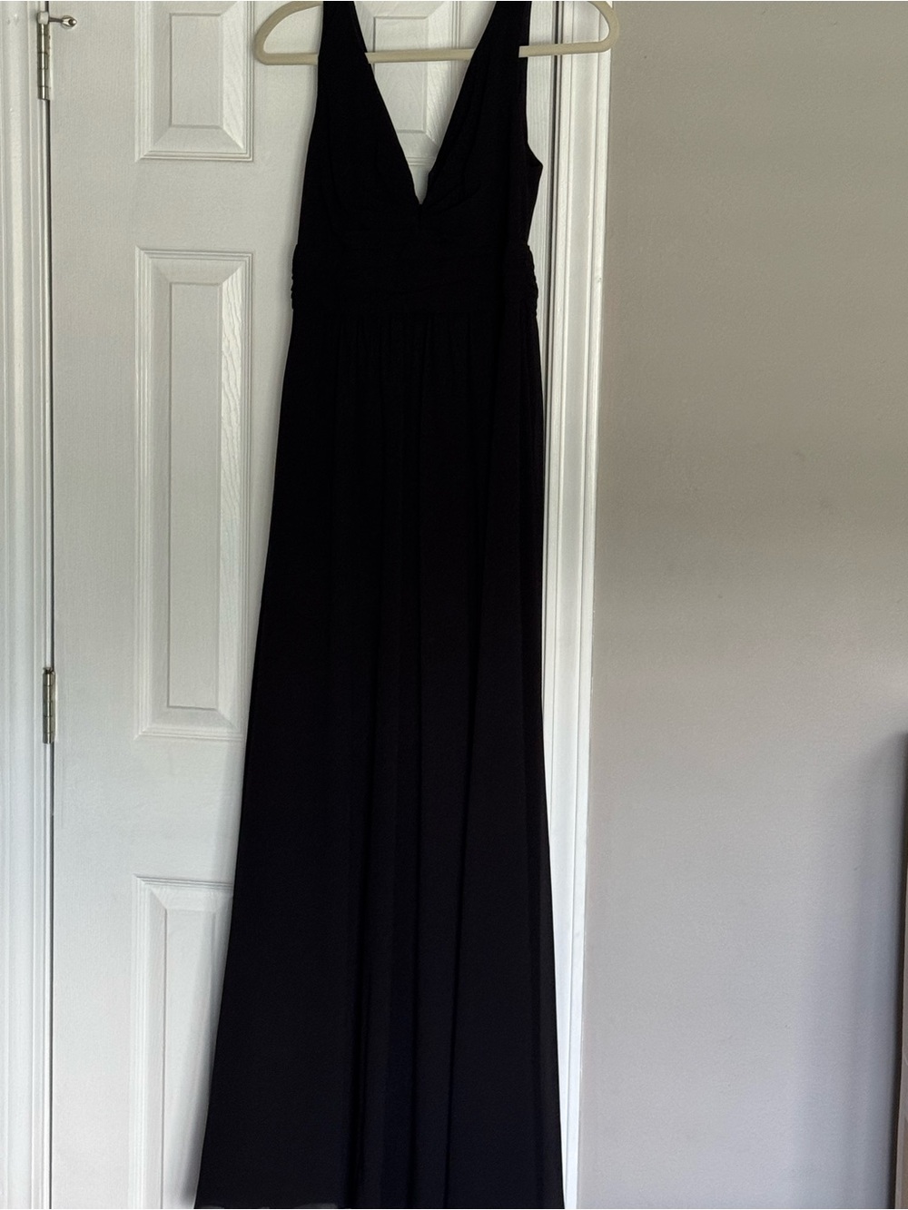 Lulu's Black V-Neck Sleeveless Maxi Dress